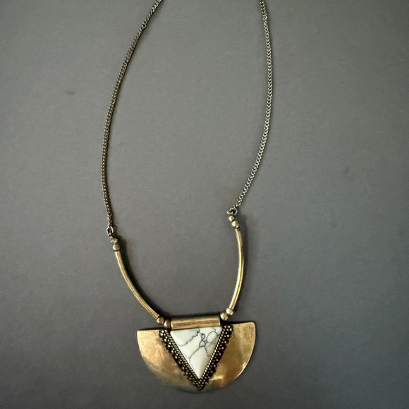 Boho Gold Tone Semi Circle Pendant Necklace Natural Stone Brass Textured Bold - Picture 4 of 6